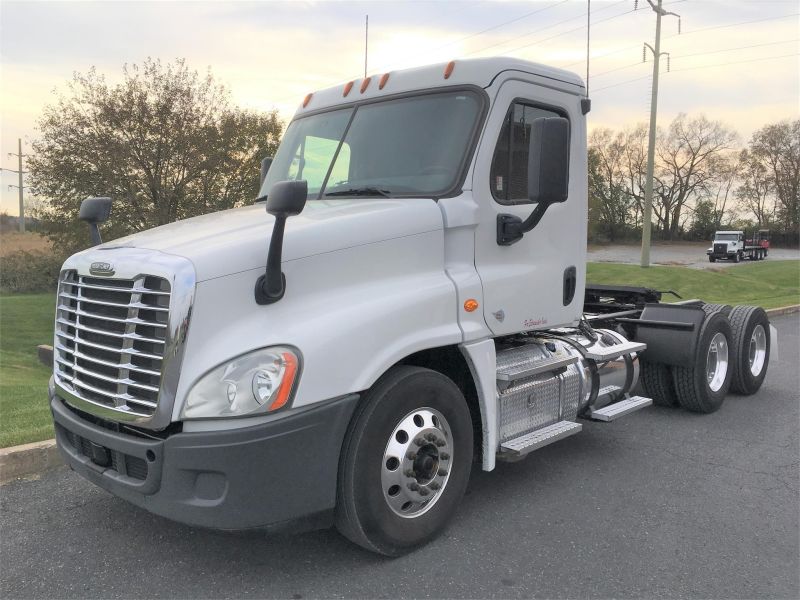 18 Freightliner Cascadia 125 Bergey S Truck Centers Medium Heavy Duty Commercial Truck Dealer