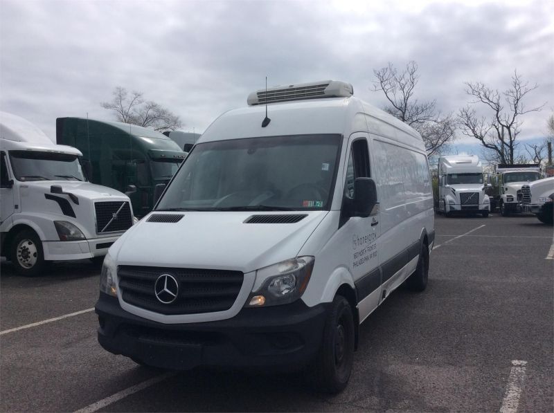 2017 mercedes sprinter store 2500