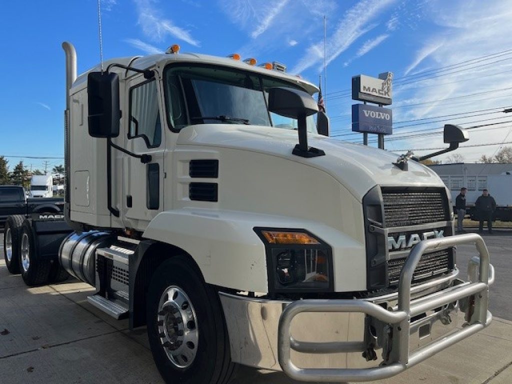 2019 Mack AN64T - Bergey's Truck Centers: Medium & Heavy Duty ...