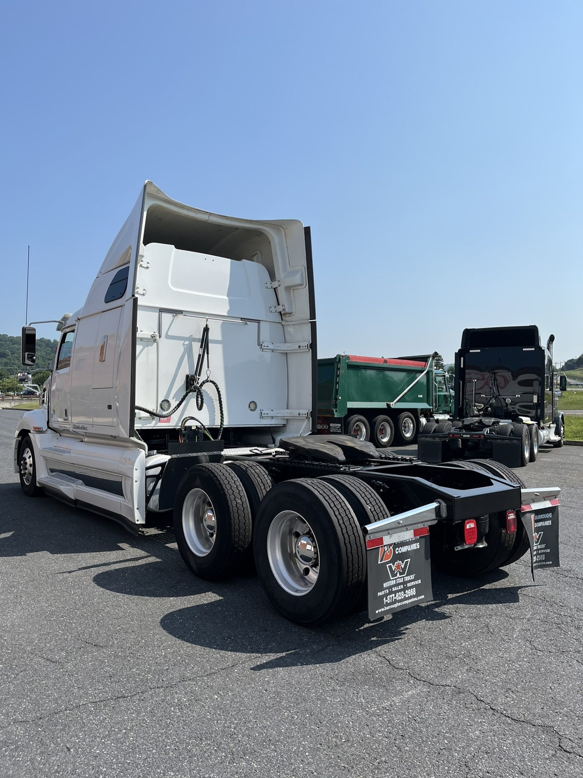 2019 WESTERN STAR/AU 5700 XE - image 4 of 6