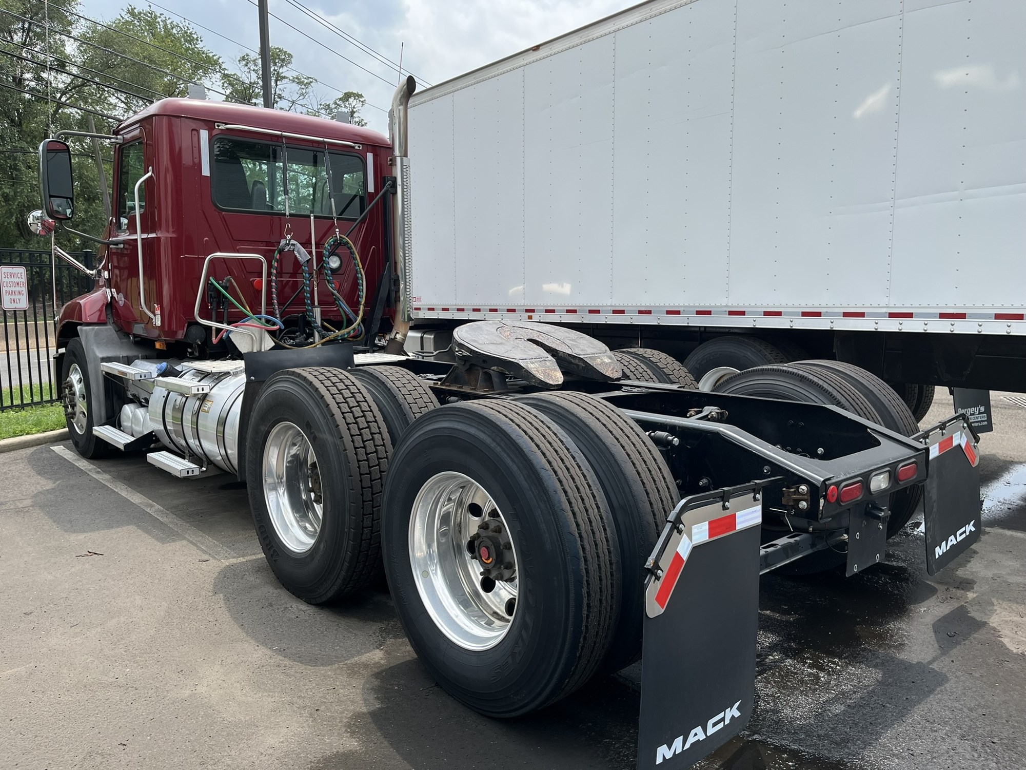 2018 MACK CXU613T - image 4 of 6