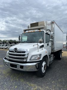 2019 HINO 268A 1001006-01