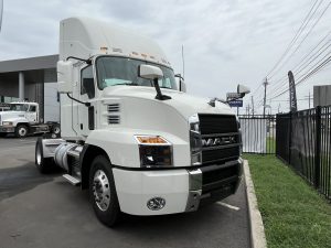 2019 MACK AN42T 1001010-01