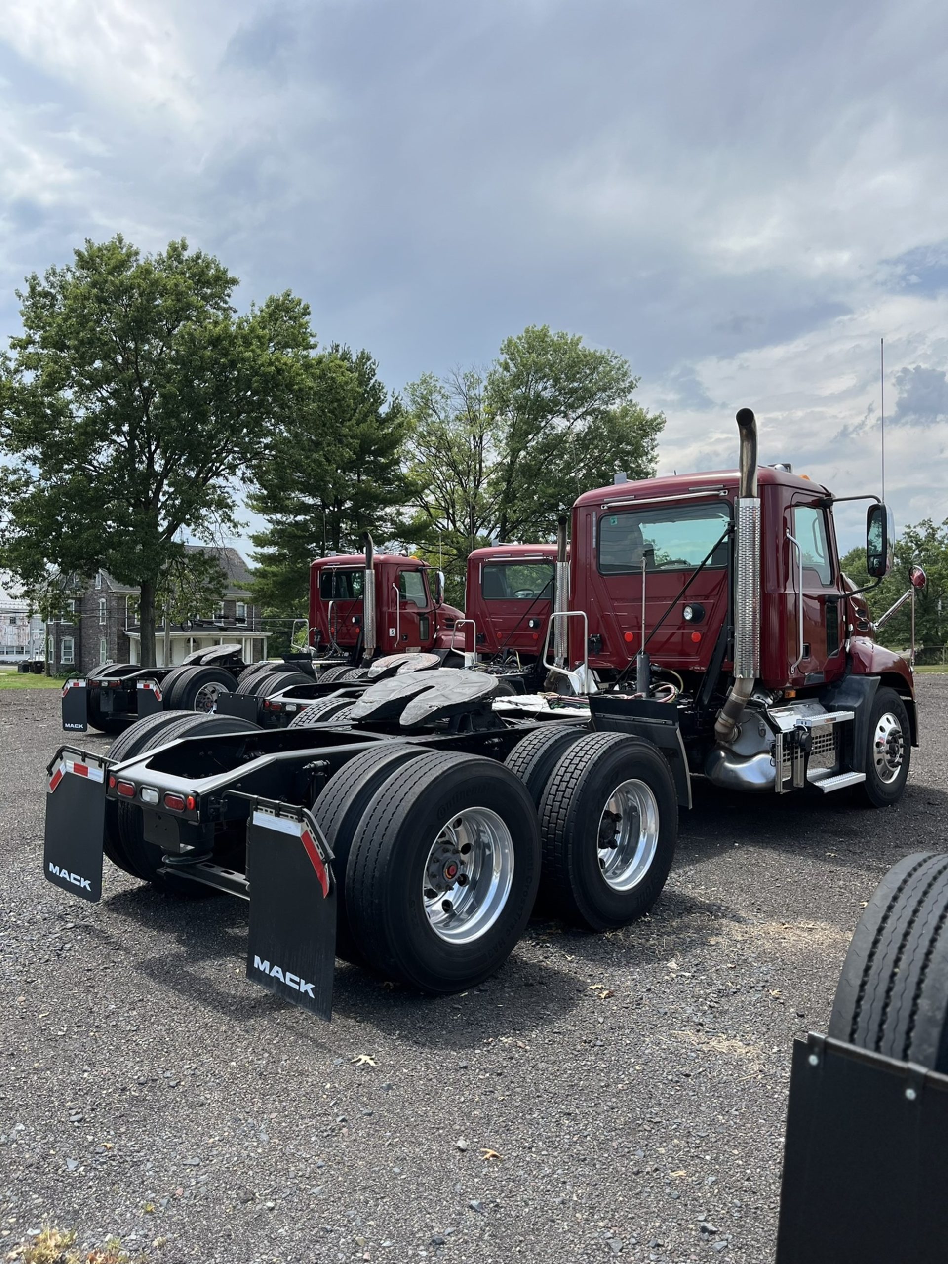 2018 MACK CXU613T - image 3 of 6