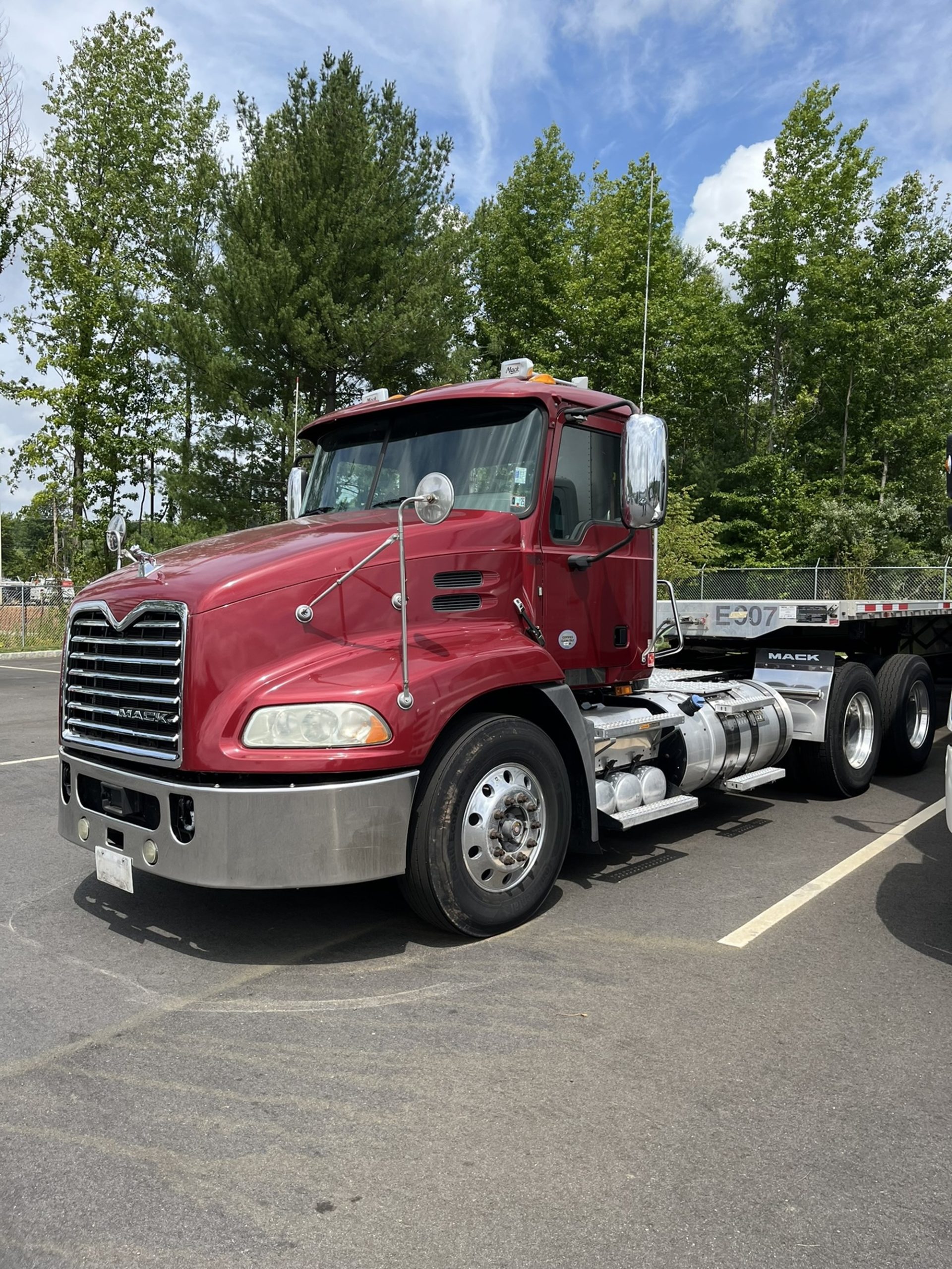 2018 MACK CXU613 - image 1 of 6