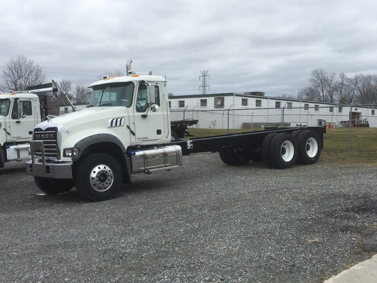 2025 MACK GR64FR - Bergey's Truck Centers: Medium & Heavy Duty ...