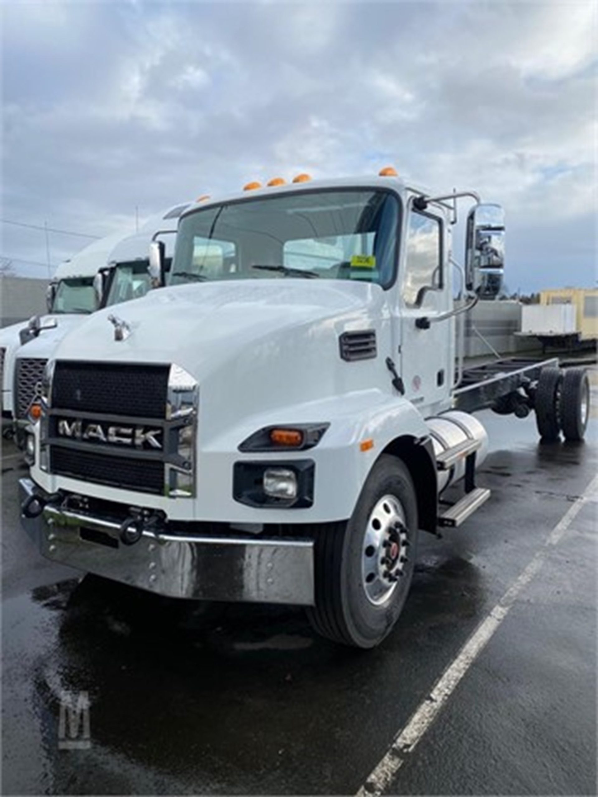 2025 MACK MD742 - image 1 of 1