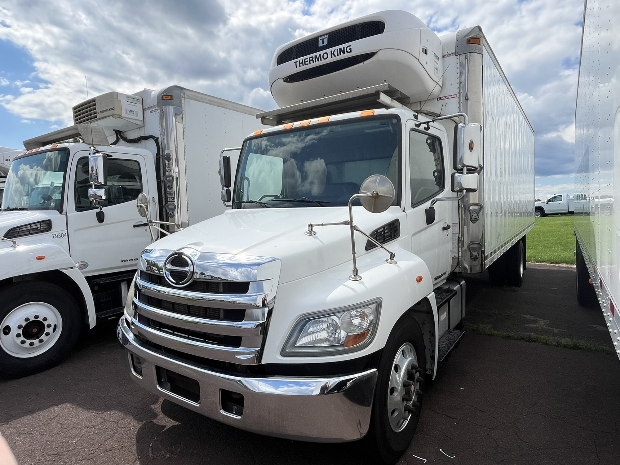 2016 HINO 338 - image 1 of 6