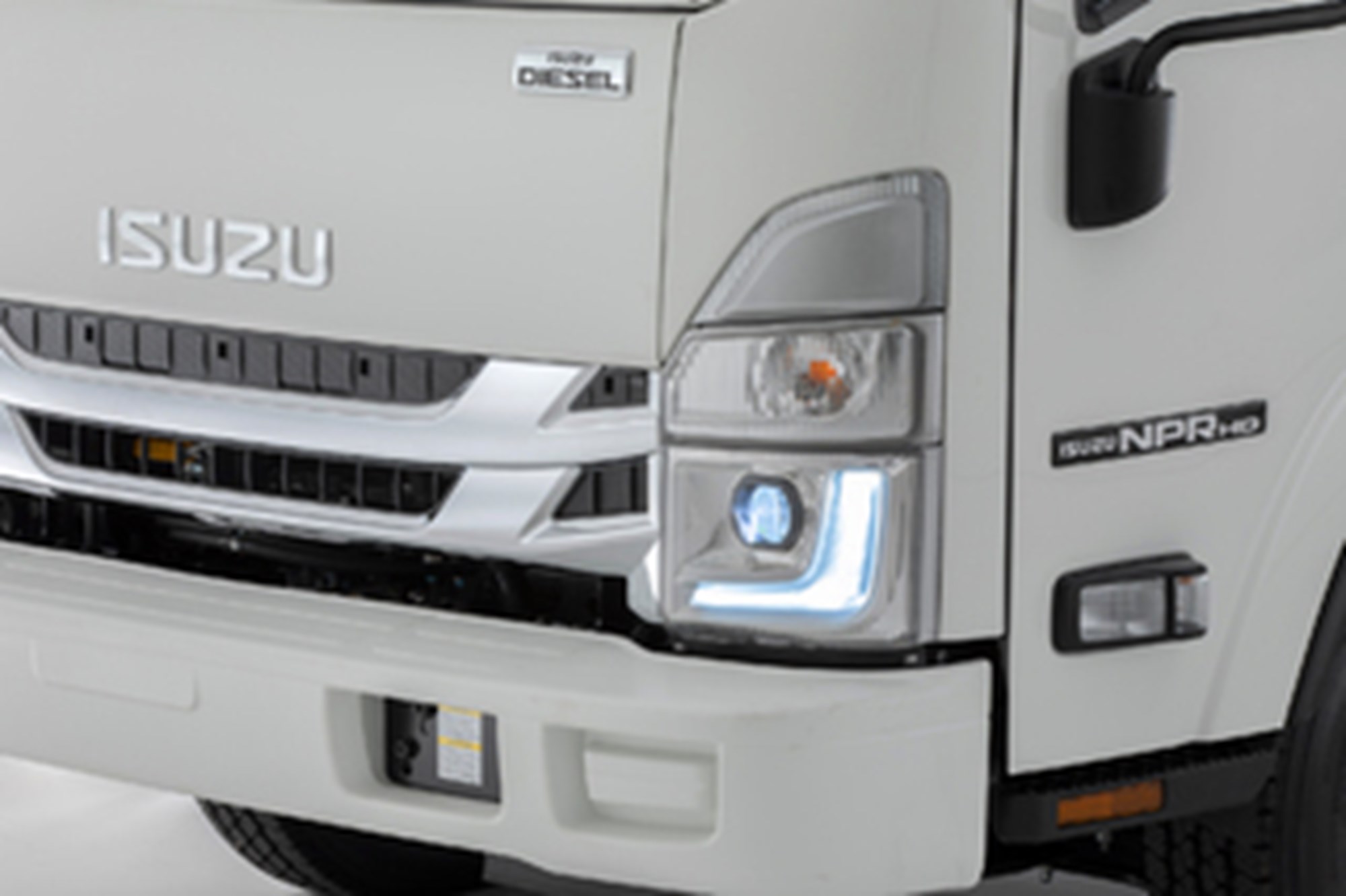 2025 ISUZU NPR HD - image 2 of 3