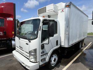 2012 ISUZU NRR 1022306-01