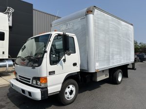 2004 GMC W4500 1055354-01