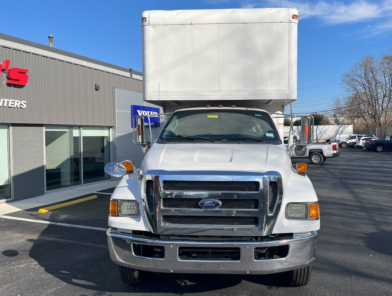 2013 FORD F650 - image 2 of 6