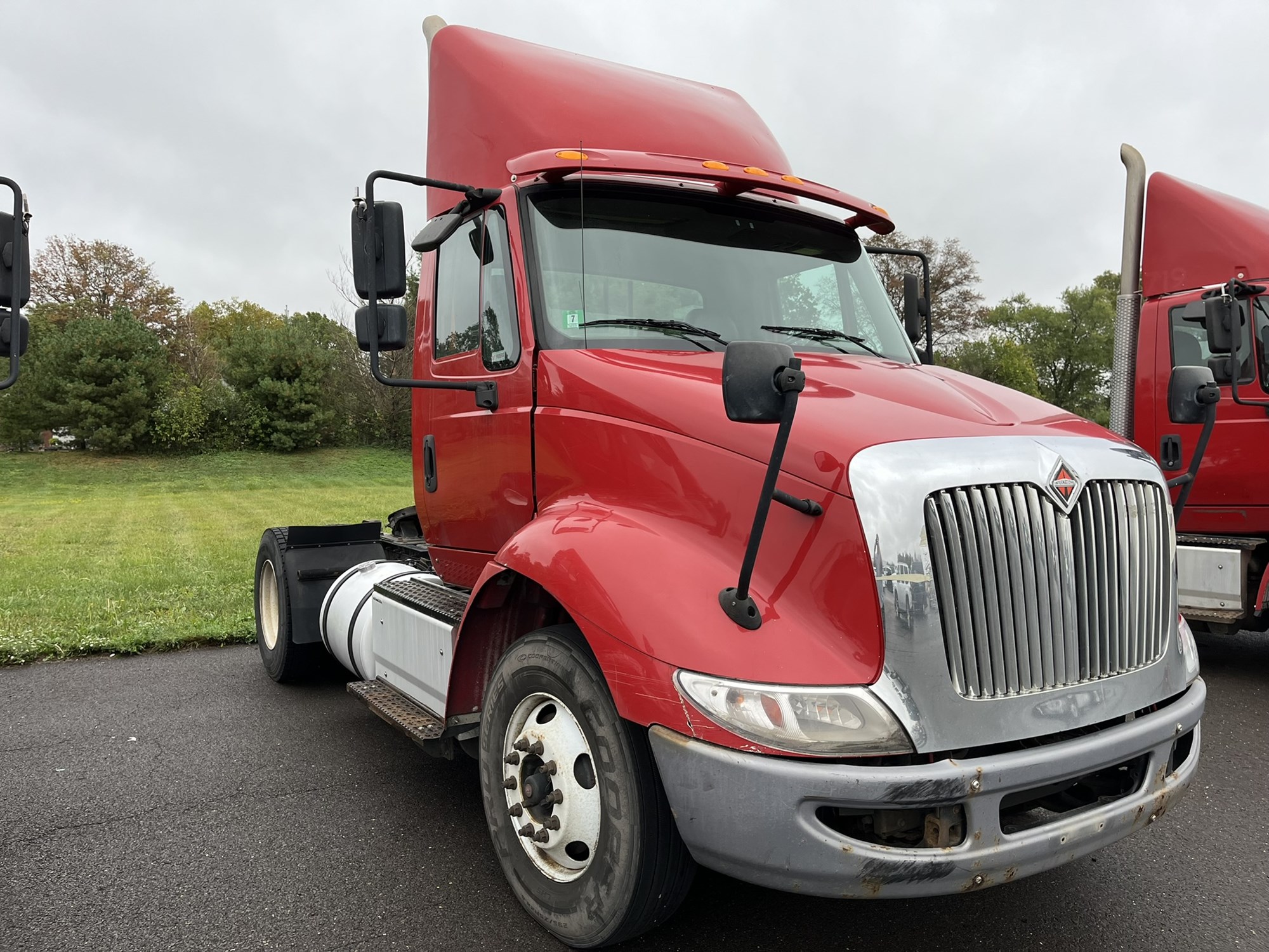 2017 International PROSTAR - image 2 of 6