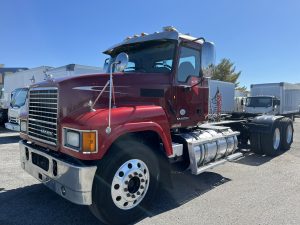 2015 Mack CHU613 1056911-01