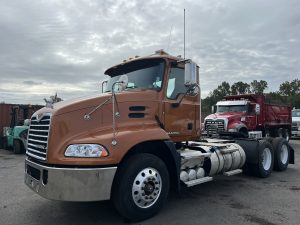 2017 MACK CXU613 1203124-01