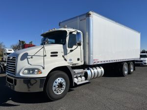 2017 MACK CXU613 1000469-01