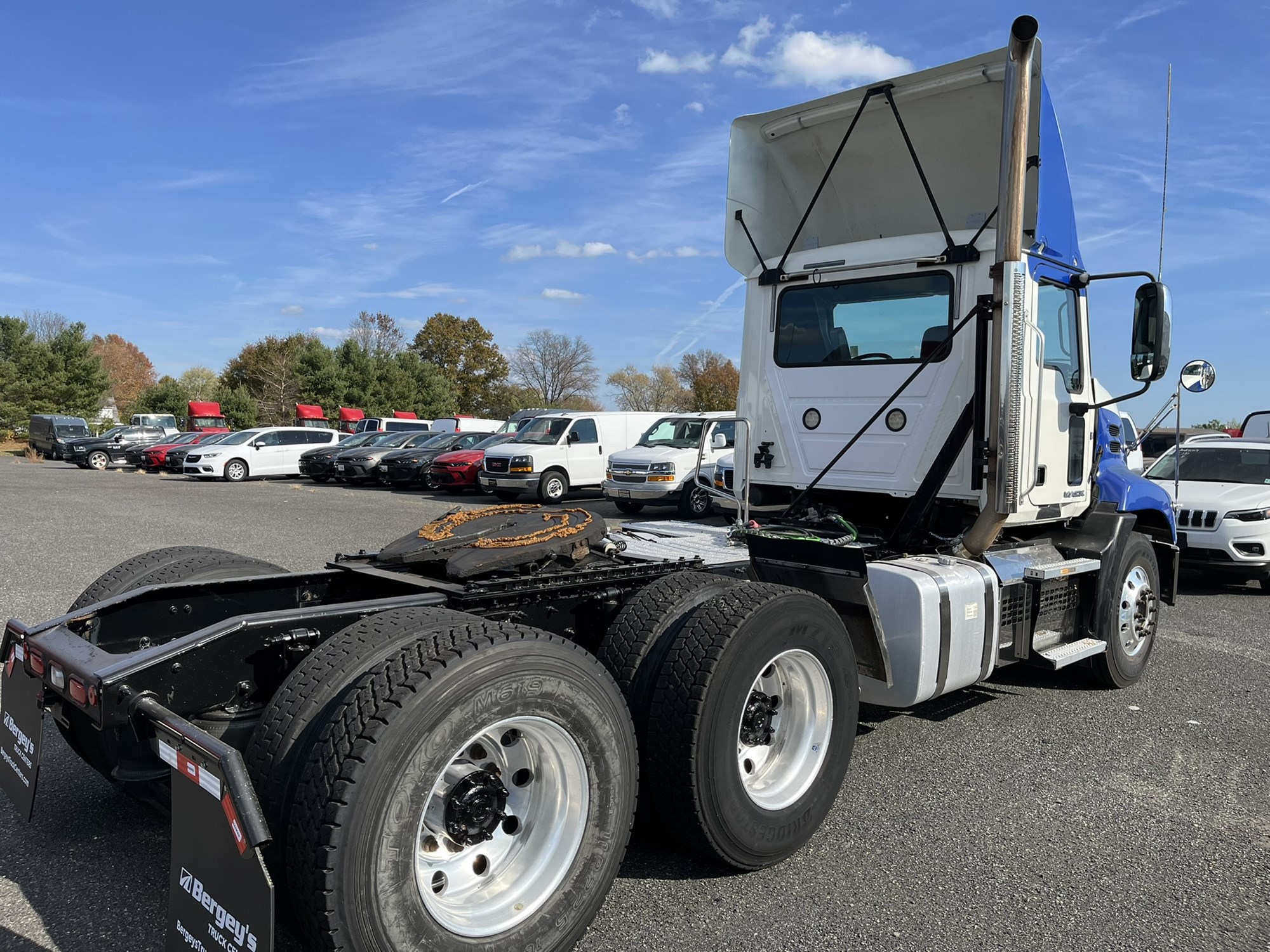 2018 MACK CXU613 - image 3 of 6