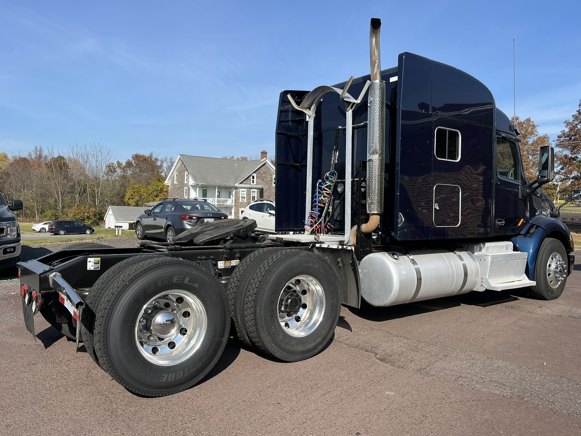 2016 PETERBILT 579 - image 3 of 6