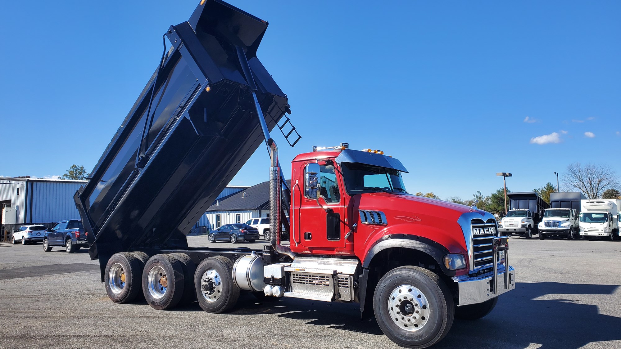 2019 MACK GR64 - image 1 of 6