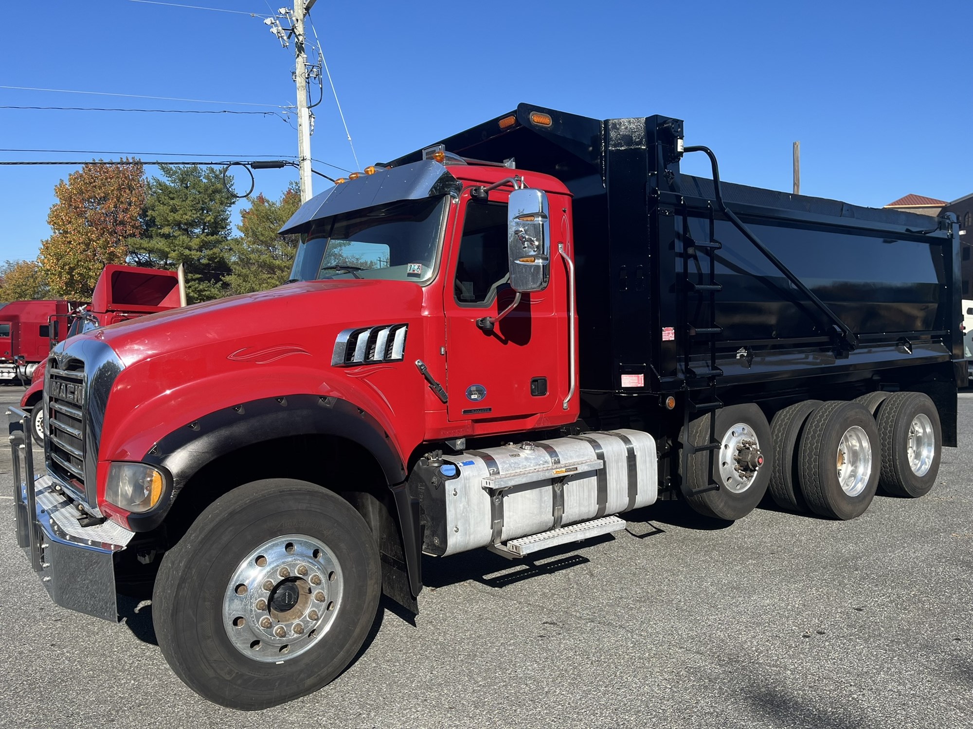 2019 MACK GR64 - image 5 of 6