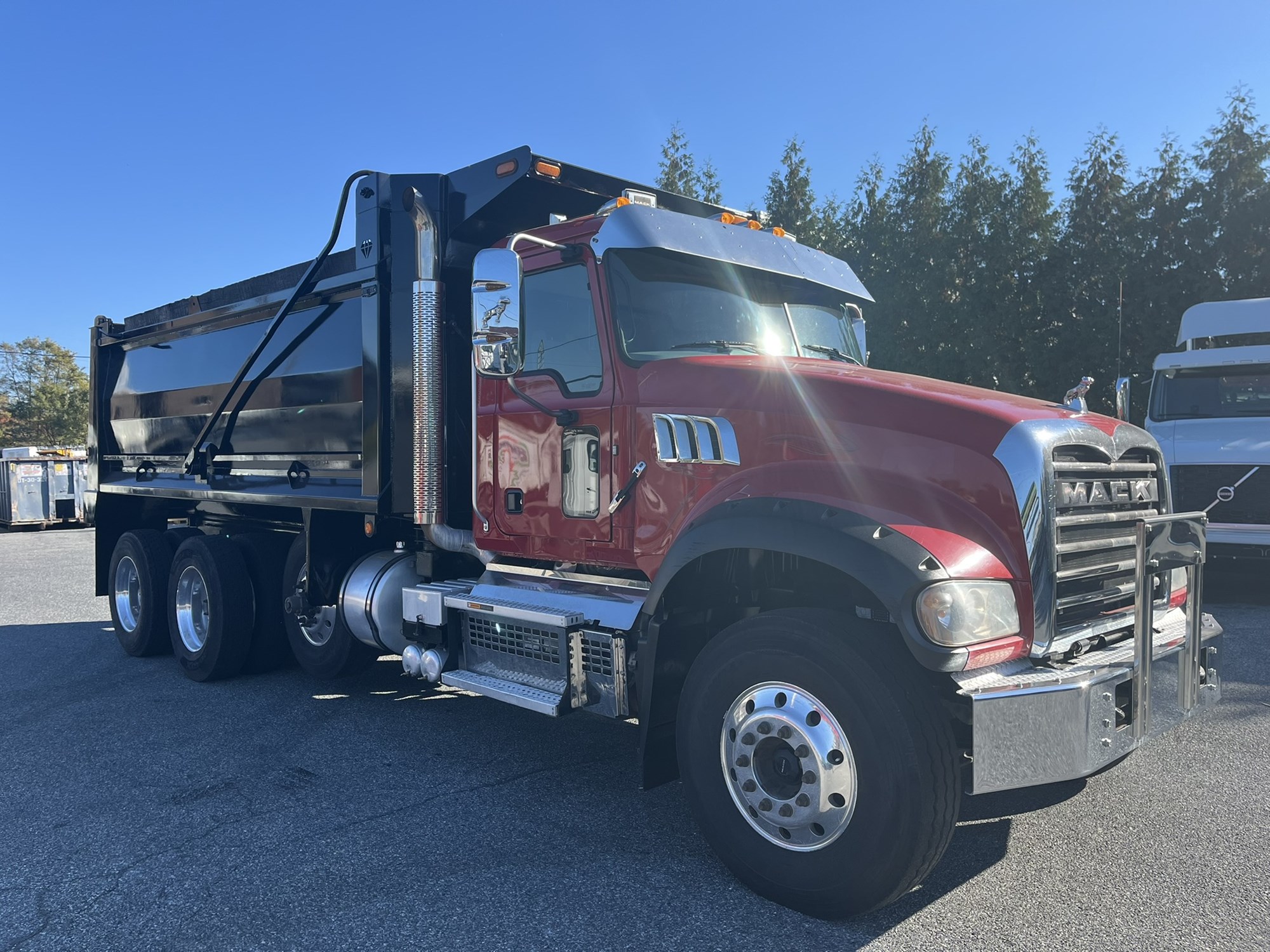 2019 MACK GR64 - image 6 of 6