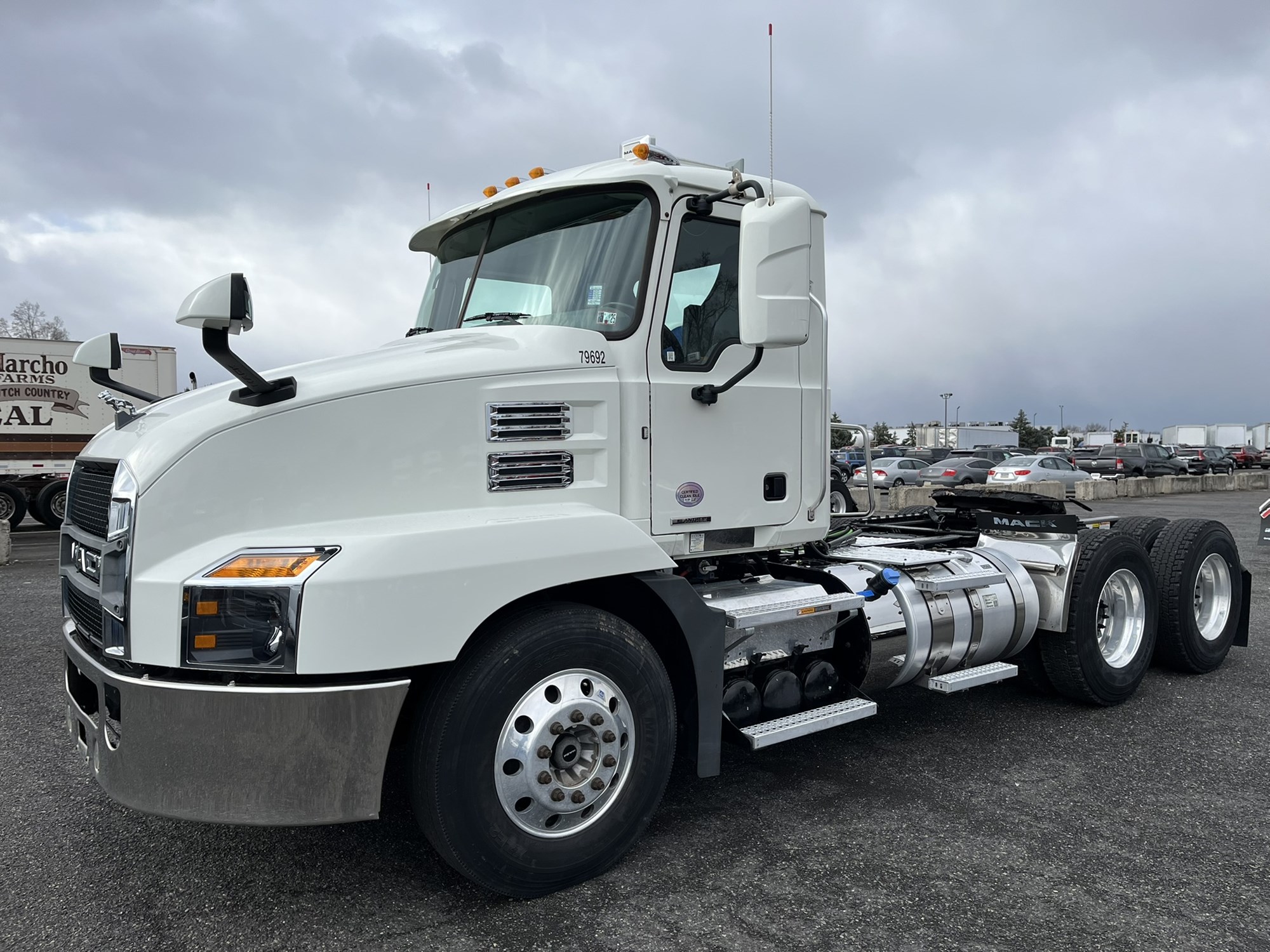 2019 MACK AN64T - image 1 of 6