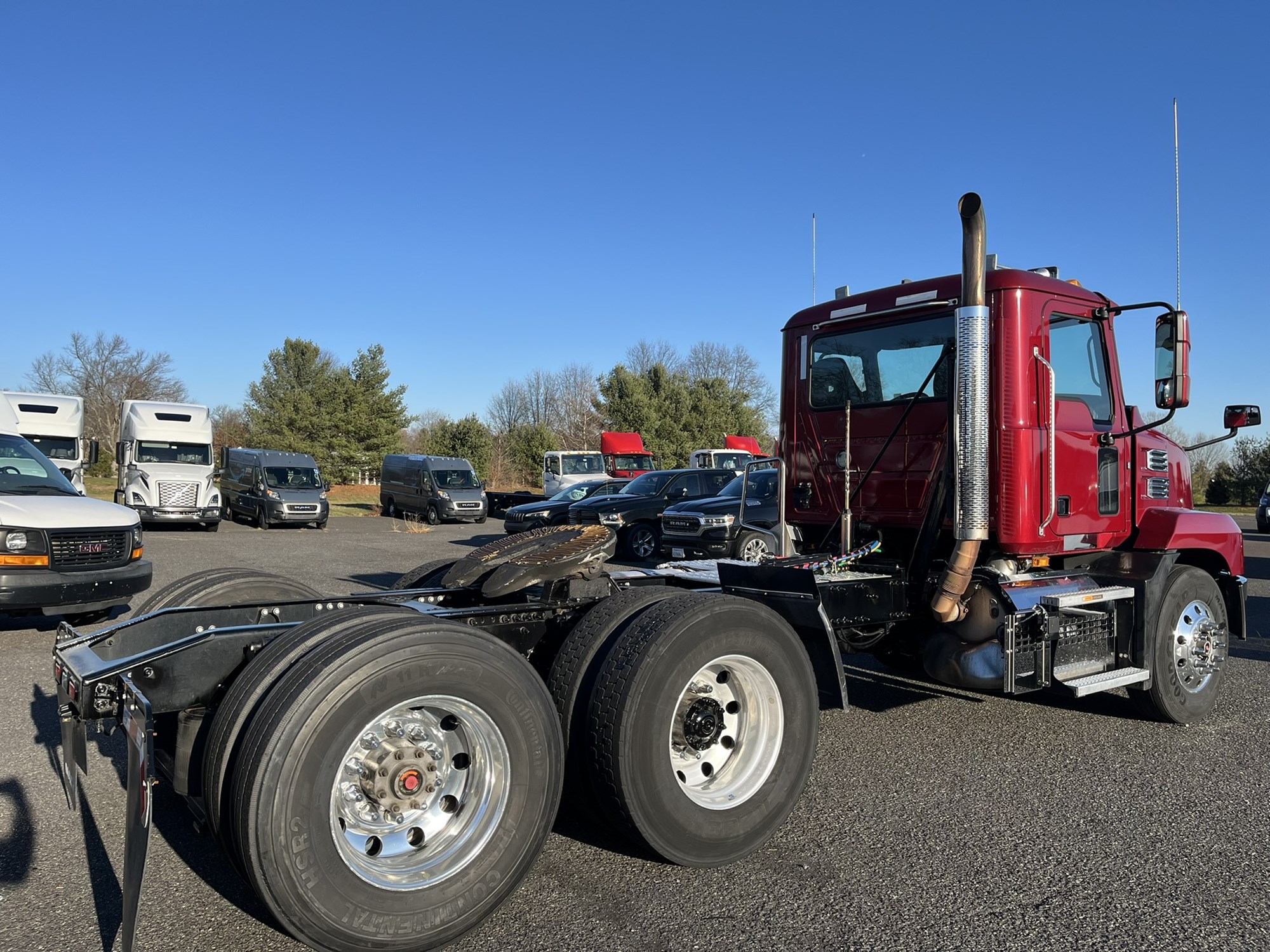 2019 MACK AN62T ANTHEM - image 3 of 6