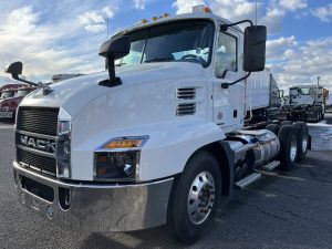 2020 MACK AN64T 1000083-01