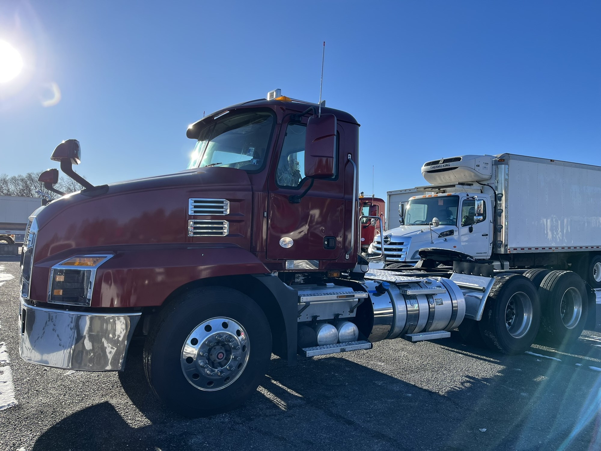 2019 MACK AN62T - image 1 of 6