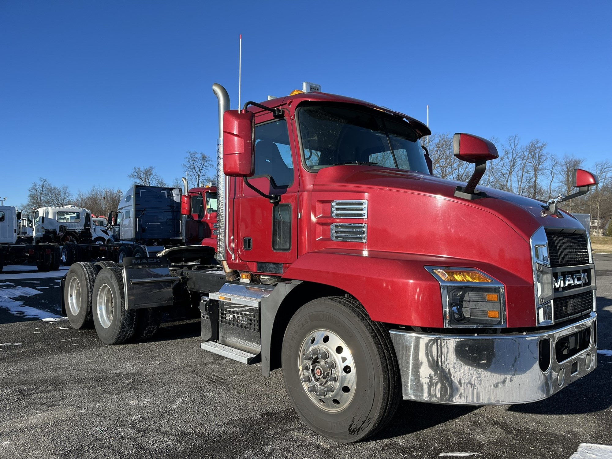 2019 MACK AN62T - image 2 of 6