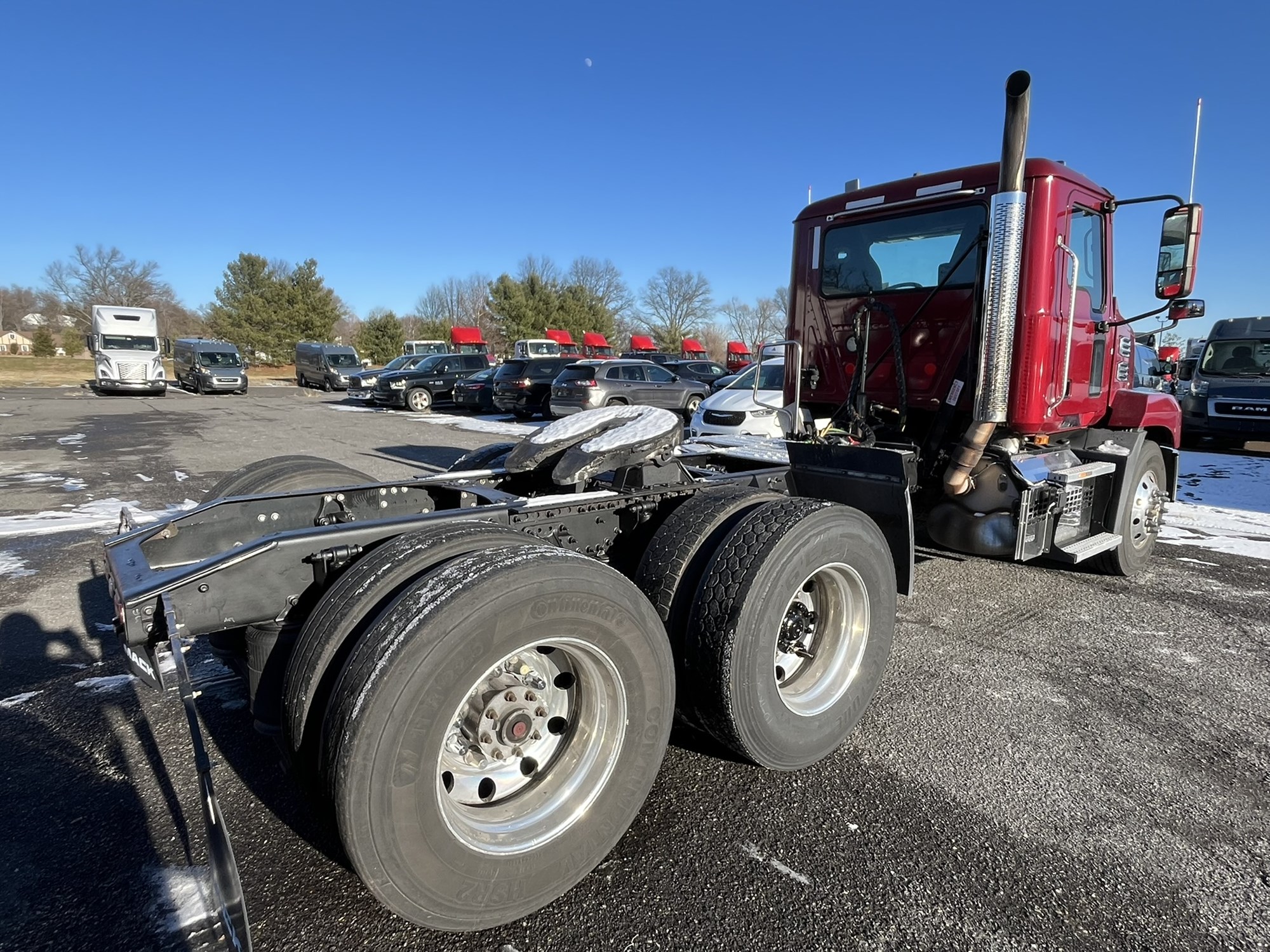 2019 MACK AN62T - image 3 of 6