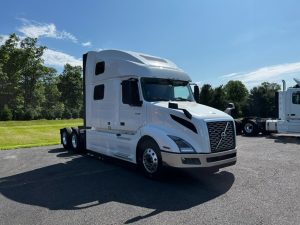 2025 VOLVO VNL64T860 1002522-01