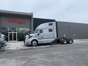 2025 VOLVO New VNL64T860 1065339-01