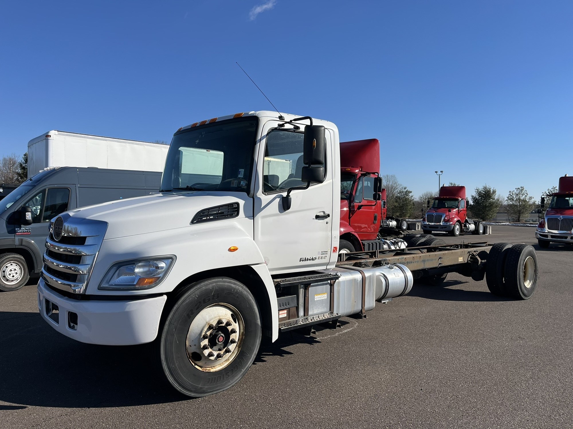 2016 HINO 338 - image 1 of 6