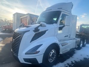 2025 VOLVO New VNL64T300 1065385-01