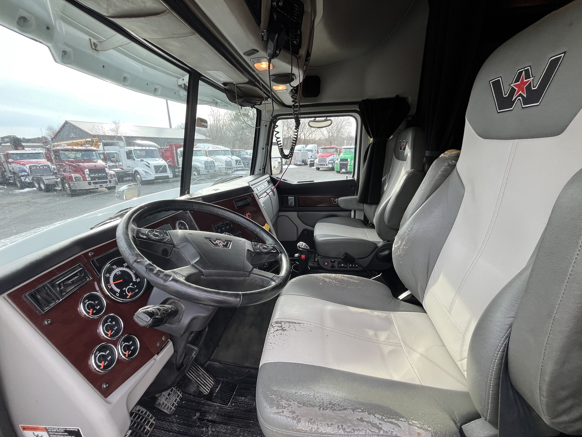 2020 WESTERN STAR/AU 5700 XE - image 6 of 6