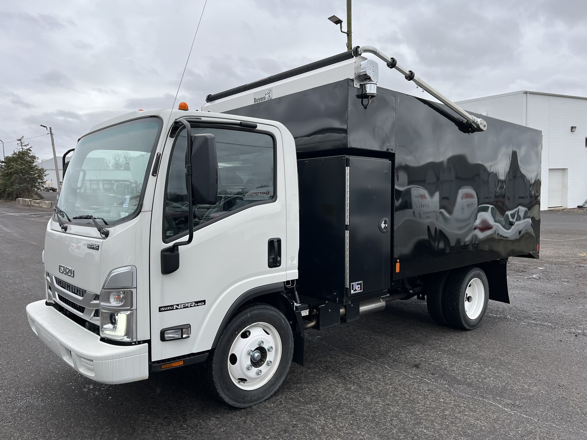 2024 ISUZU NPR HD - image 1 of 6