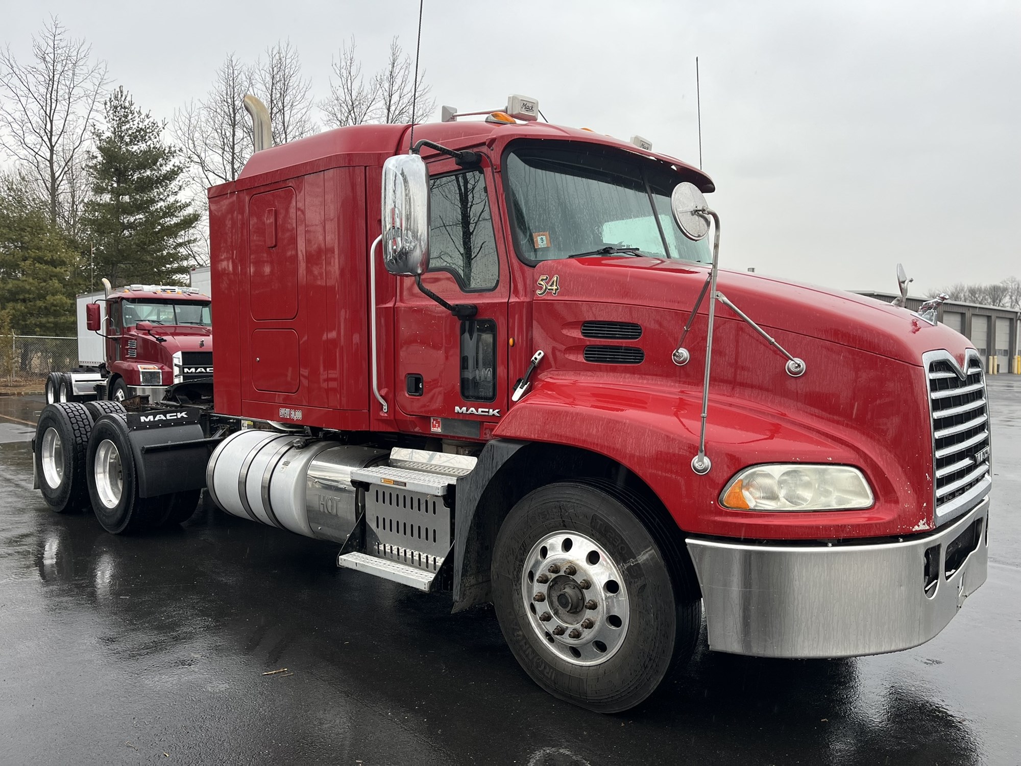 2015 MACK CXU613 - image 2 of 6