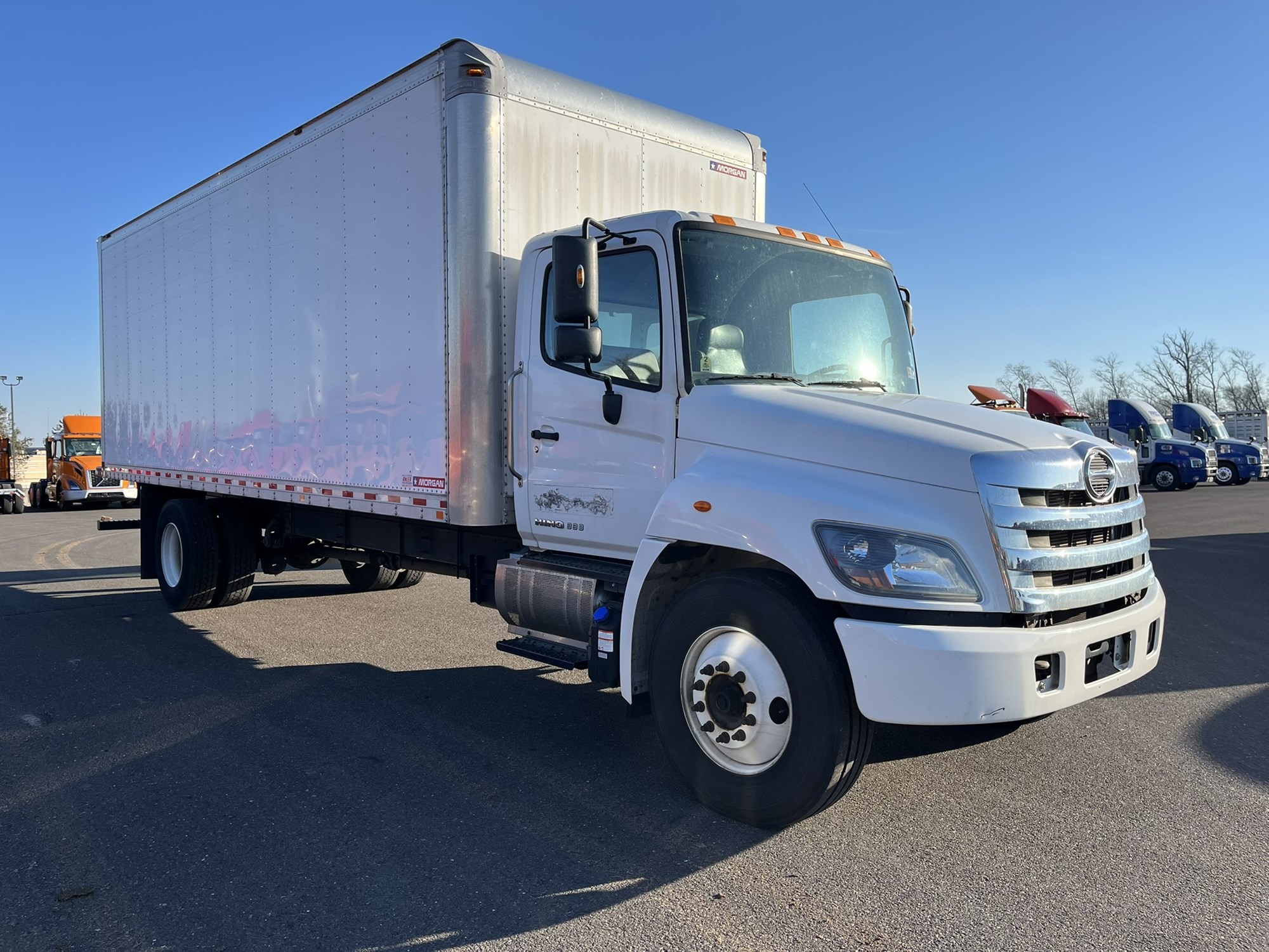 2019 HINO 338 - image 2 of 6