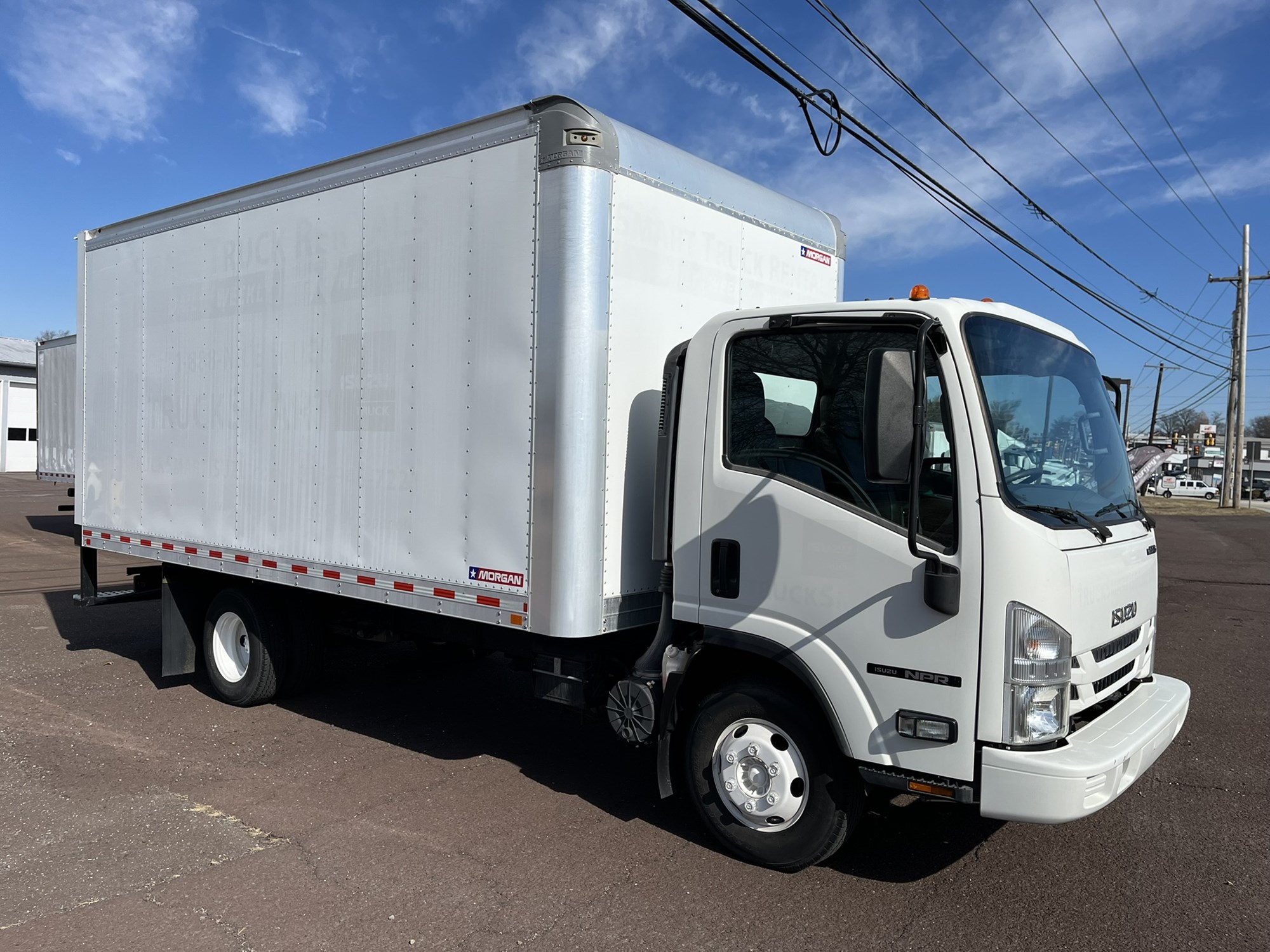 2019 Isuzu NPR/NPR-HD - image 2 of 6